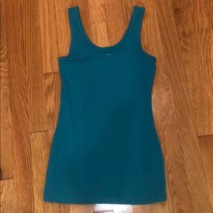 Fitted teal tank